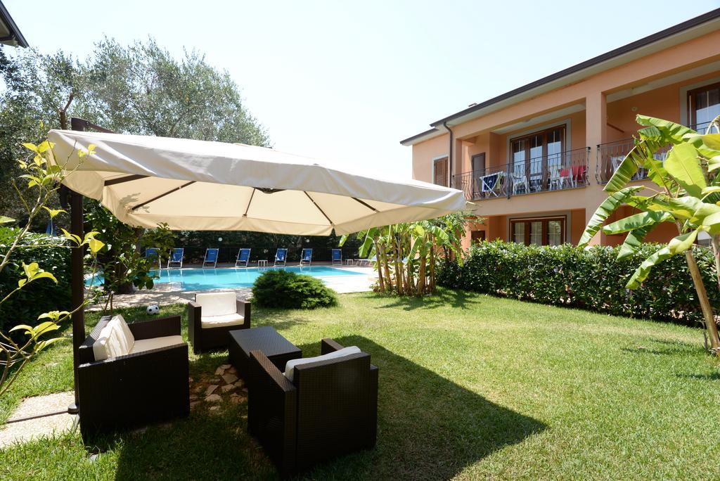 Residence Villa Andrea มารีนาดีกาเมโรตา ภายนอก รูปภาพ