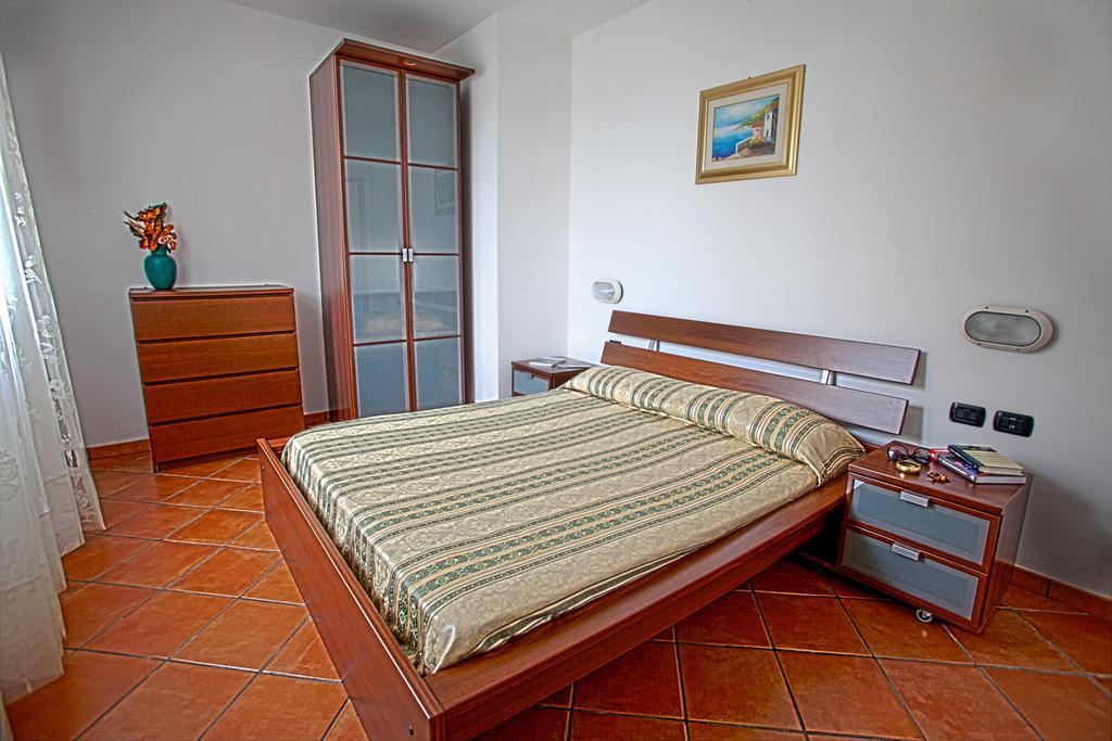 Residence Villa Andrea มารีนาดีกาเมโรตา ภายนอก รูปภาพ