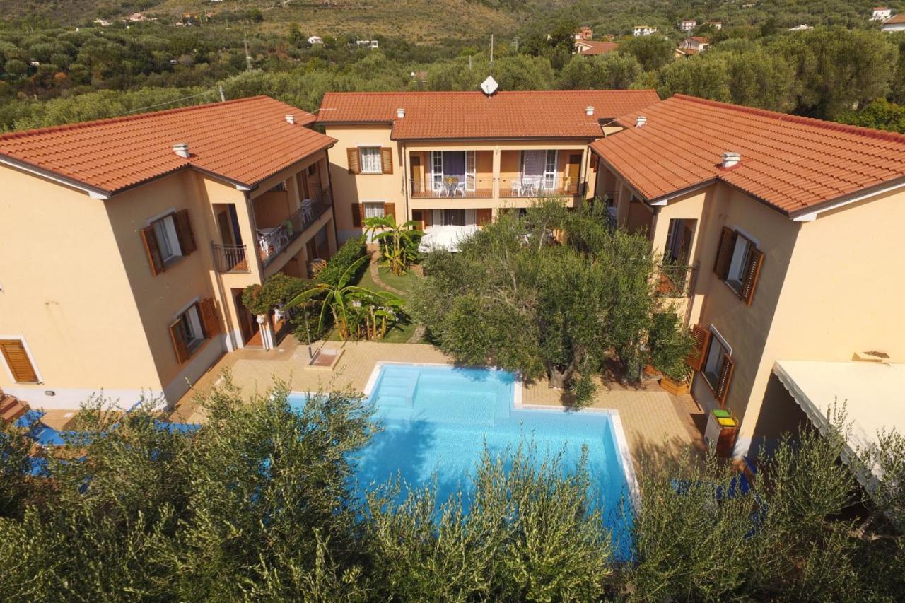 Residence Villa Andrea มารีนาดีกาเมโรตา ภายนอก รูปภาพ